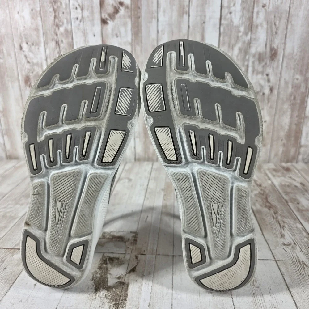 Altra Escalante 4 Womens Running Shoes White Grey AL0A85NF110 Size 6